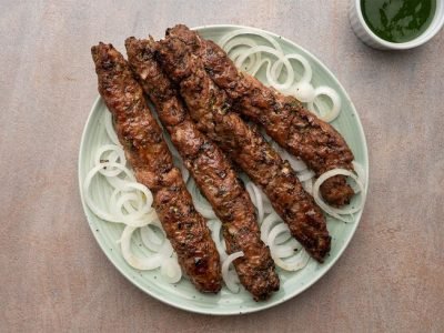 seekh-kabab-kebabs-on-skewers-1957575-hero-01-cd05e3002fc047dbb2dedb69c66a03e1